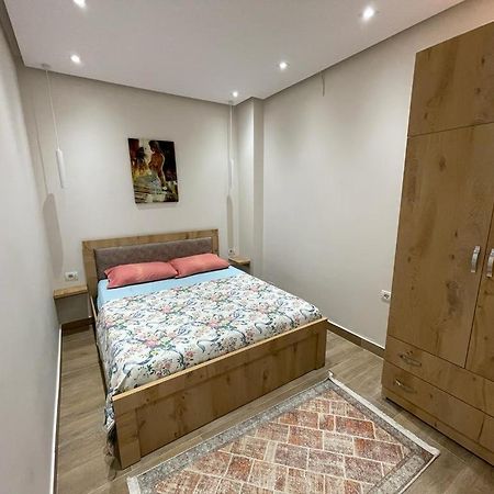 Modern 1 Bedroom City Apartment Tirana Exterior foto
